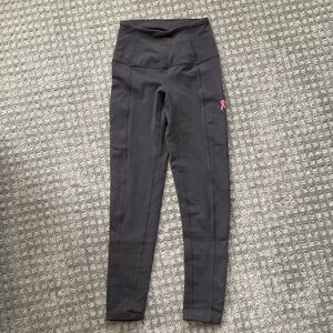 The North Face women’s Black Leggings with pockets